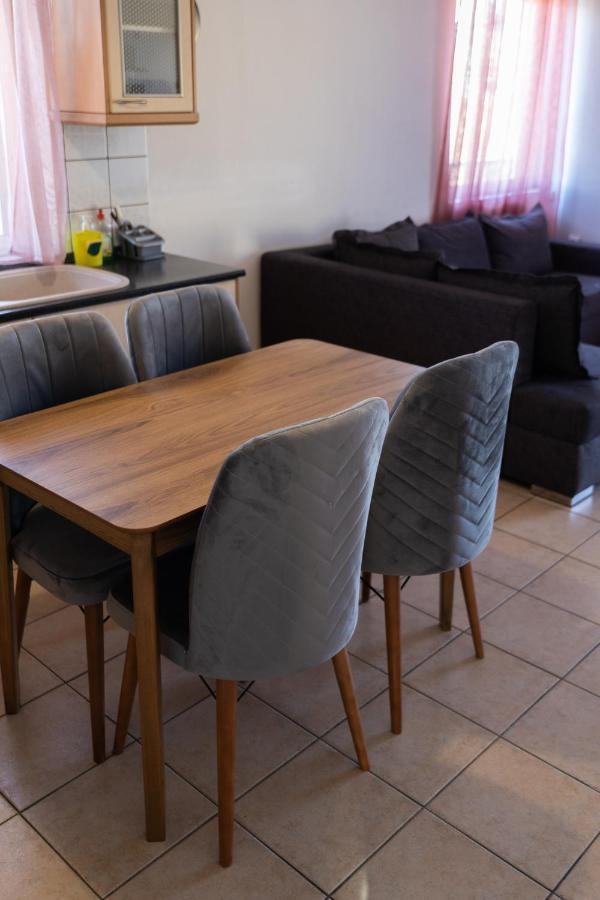 Deluxe Apartment La Larissa Luaran gambar