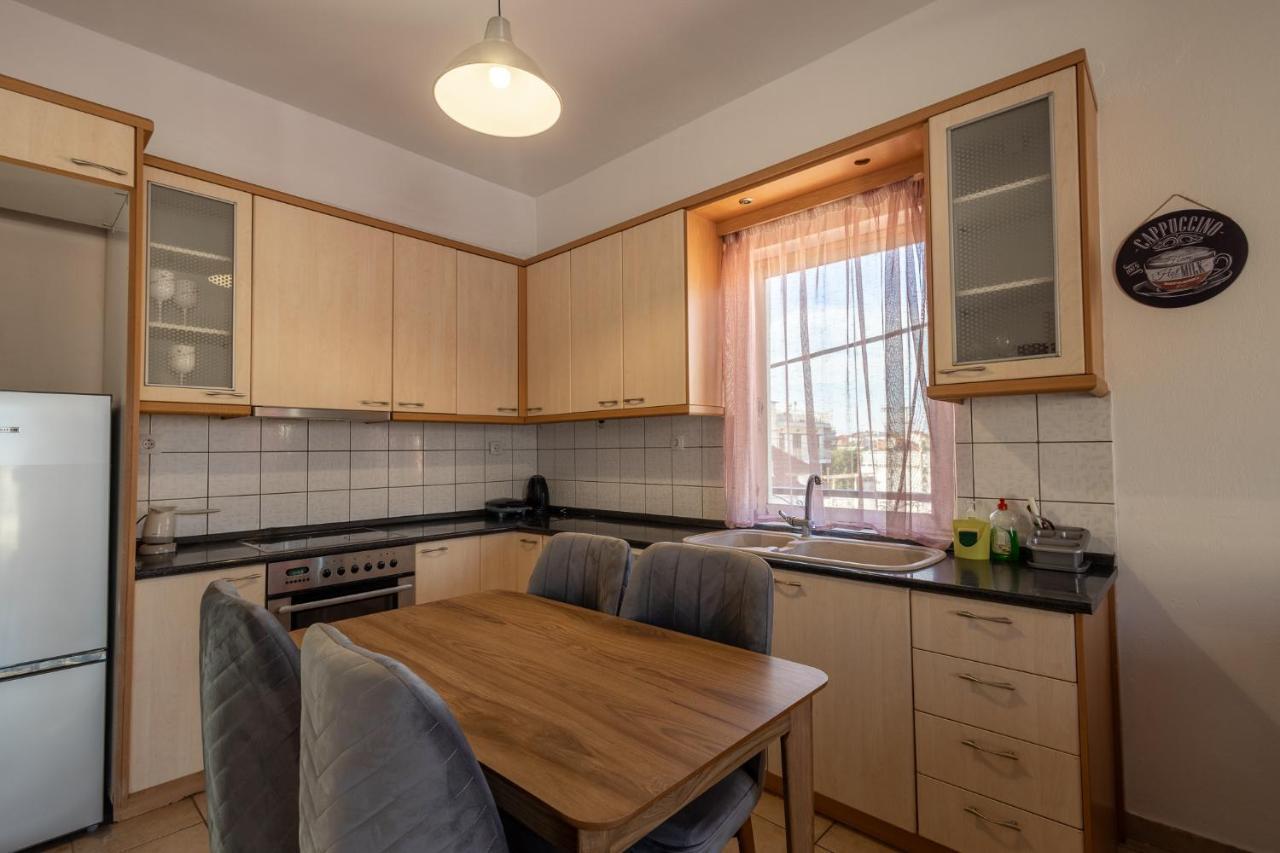 Deluxe Apartment La Larissa Luaran gambar