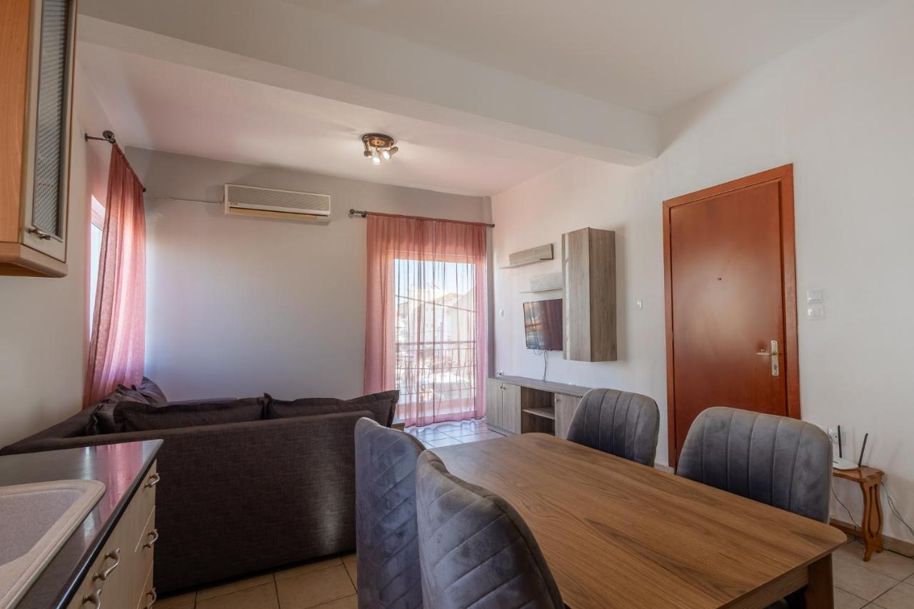 Deluxe Apartment La Larissa Luaran gambar